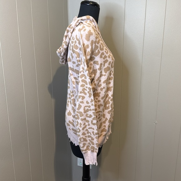 FATE Women’s Medium DISTRESSED LEOPARD HOODED SWEATER Knit Comfy Drawstring - Picture 6 of 9